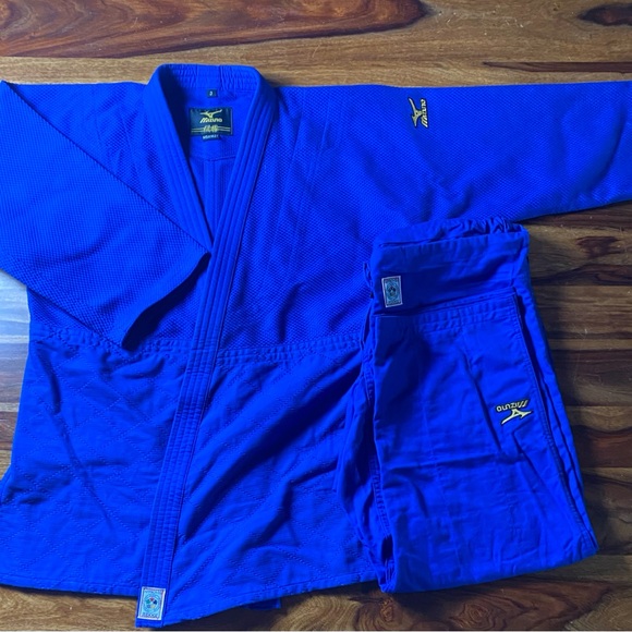 IJF Approved Mizuno Yusho Judo Gi - Size 3 (Blue) - Picture 5 of 7